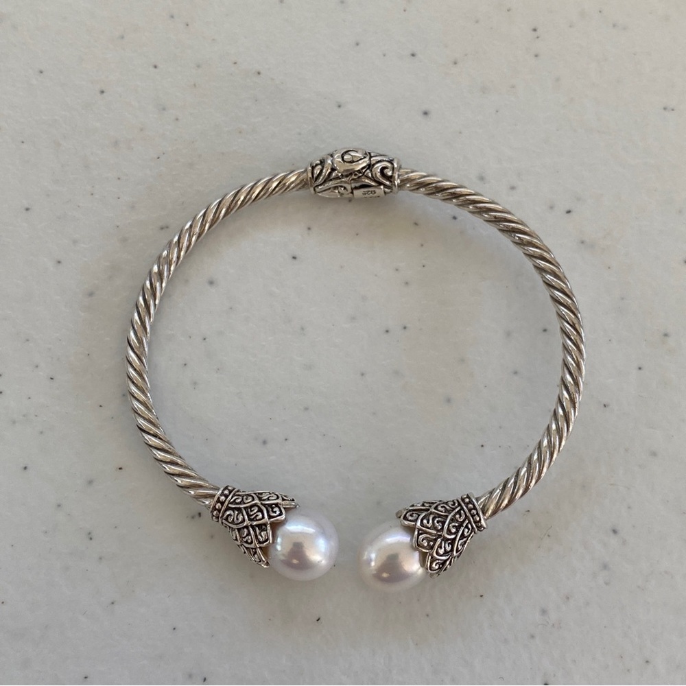 Sarda Artisan Bali Sterling Hinged Silver Twist Cuff Bracelet with Pearl Ends - Picture 4 of 9